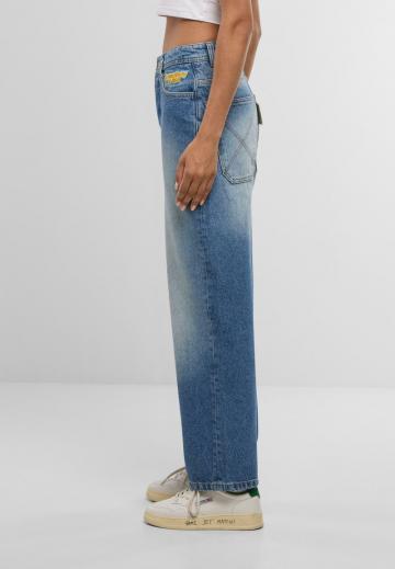 Прямые джинсы