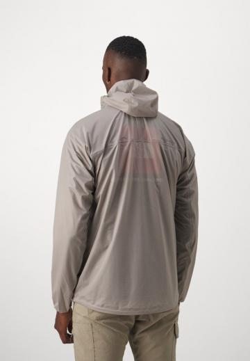 Куртка-дождевик