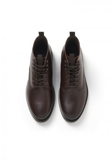 Ботинки на шнуровке