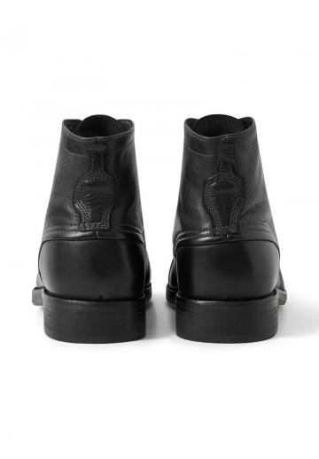 Ботинки на шнуровке