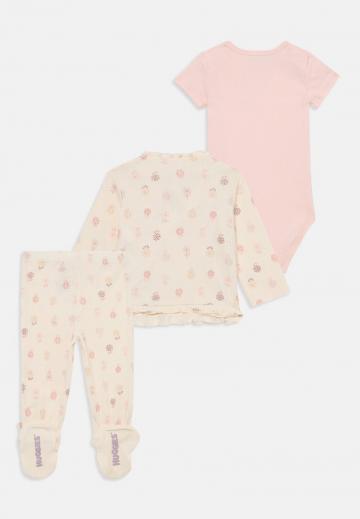 Набор одежды