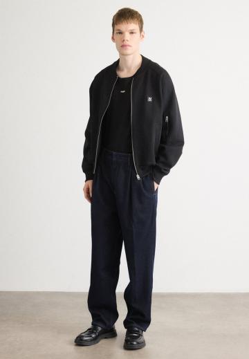 Свободные джинсы