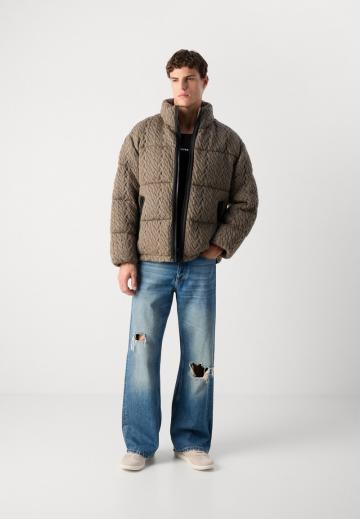 Зимняя куртка