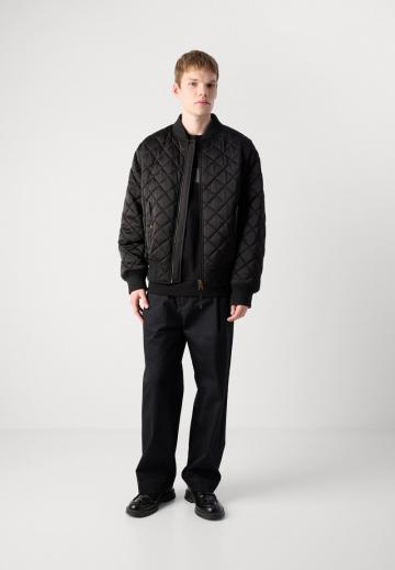 Куртка бомбер