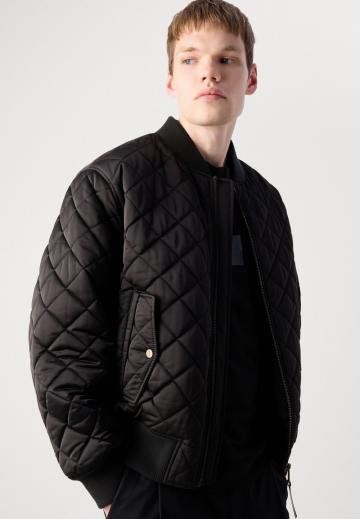 Куртка бомбер