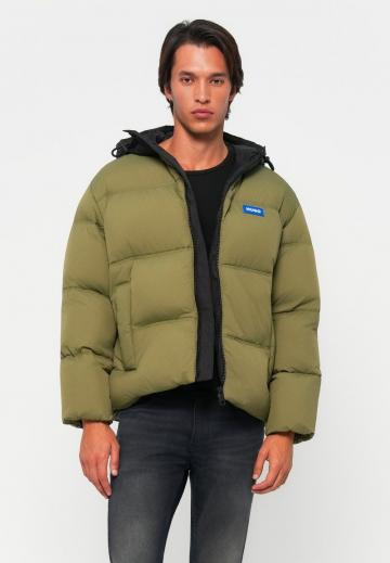 Зимняя куртка