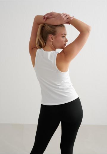 Спортивный топ