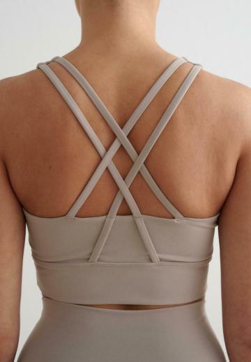 Спортивный бюстгальтер