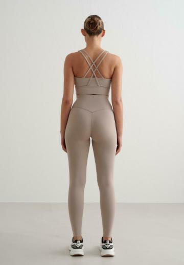 Спортивный бюстгальтер