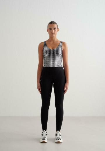 Спортивный бюстгальтер