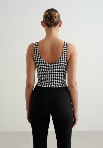 Спортивный бюстгальтер