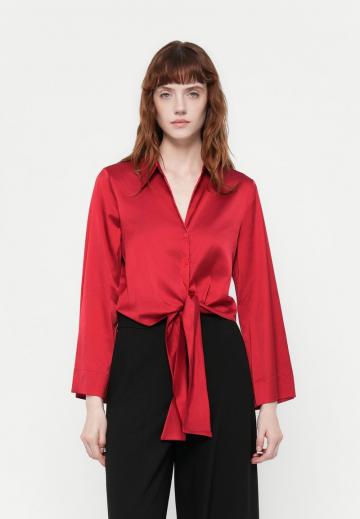 Атласная блузка