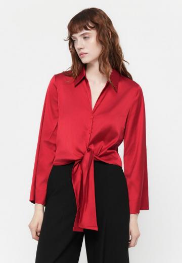 Атласная блузка