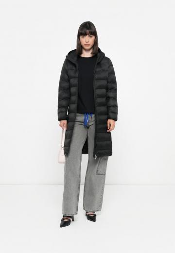 Брюки с накладными карманами