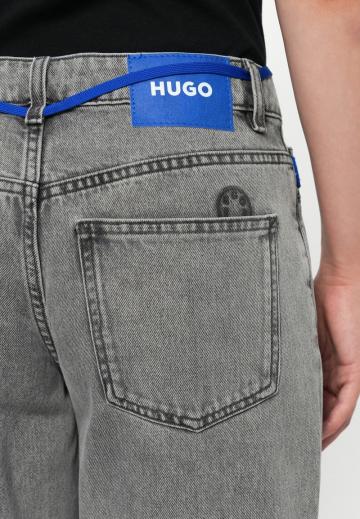 Брюки с накладными карманами