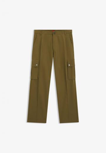 Брюки с накладными карманами