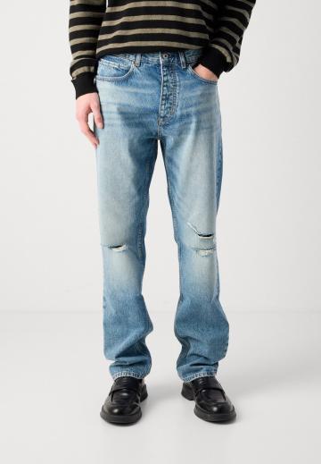 Прямые джинсы