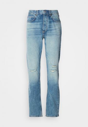 Прямые джинсы