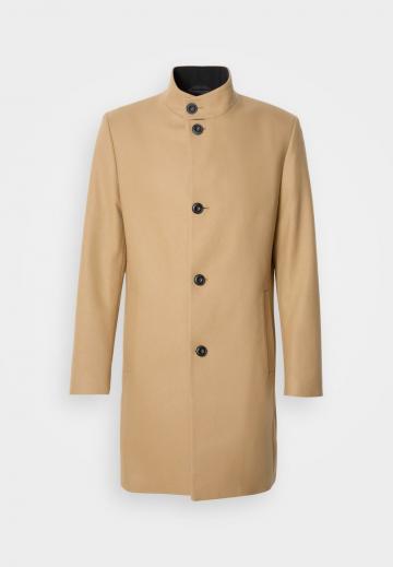 Короткое пальто