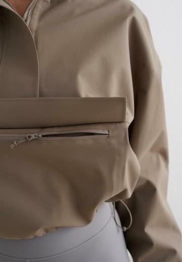 Короткая куртка