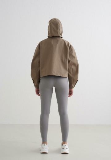 Короткая куртка