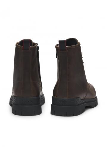 Ботинки на шнуровке