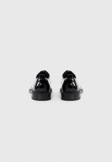 Ботинки на шнуровке