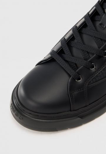 Ботинки на шнуровке