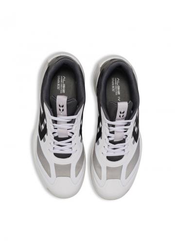 Кроссовки для зала