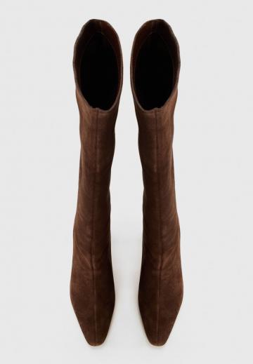 Высокие сапоги