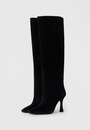 Высокие сапоги