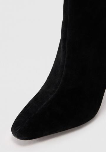 Высокие сапоги