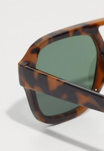 Солнечные очки