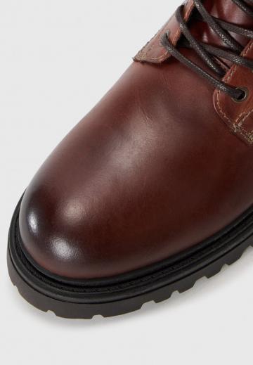 Ботинки на шнуровке