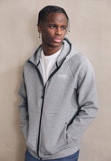 Спортивная толстовка