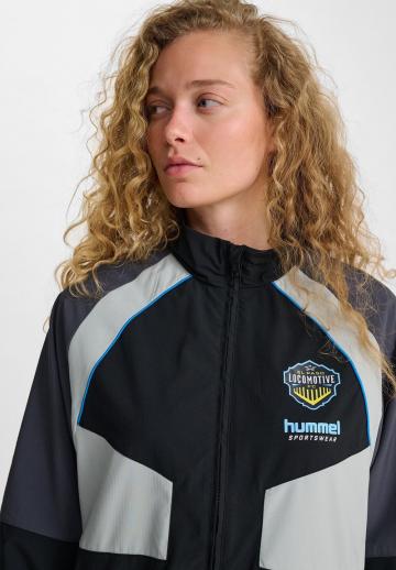 Спортивная куртка