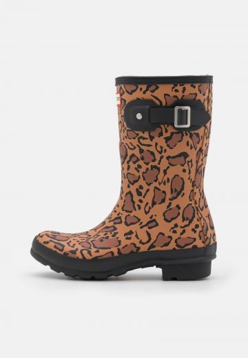 Резиновые сапоги