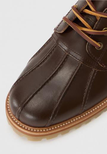 Ботинки на шнуровке