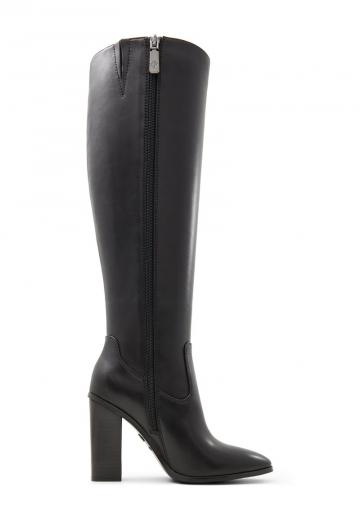 Высокие сапоги