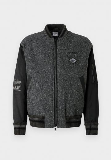 Куртка бомбер