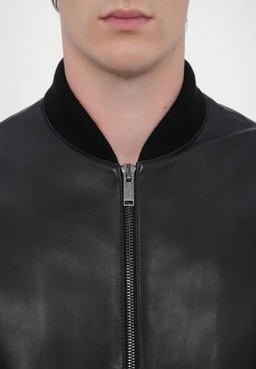 Кожаная куртка