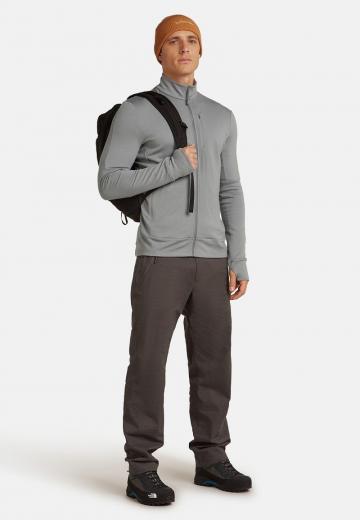 Спортивная кофта