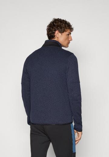 Флисовая куртка