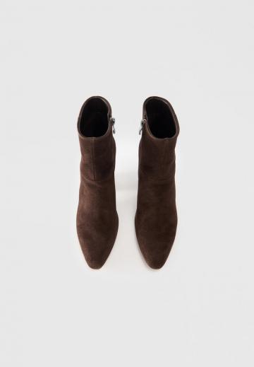 Высокие сапоги