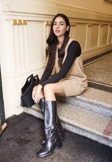 Короткое платье