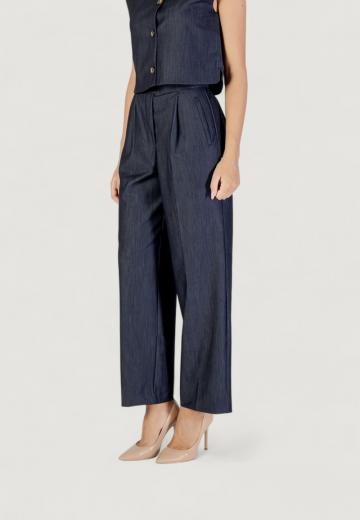 Джинсовая жилетка