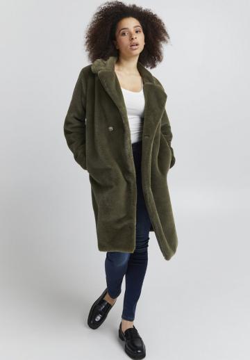 Шерстяное пальто