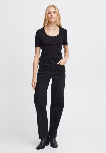 Прямые джинсы