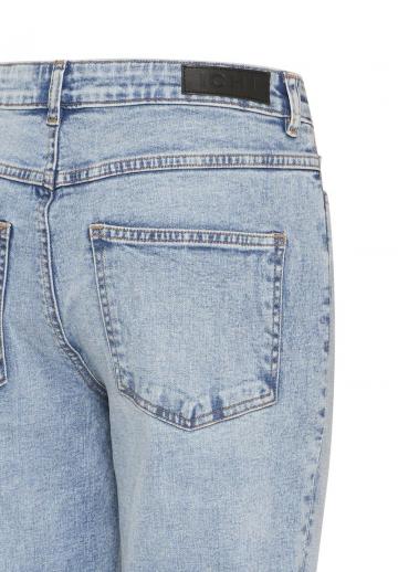 Короткие джинсы