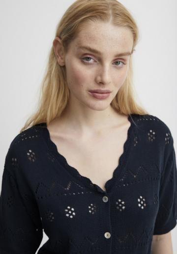 Вязаная кофта